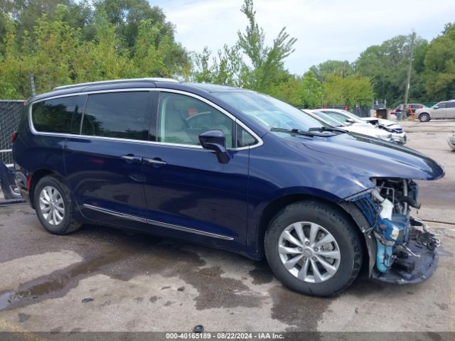 2C4RC1EG8JR355144 Chrysler Pacifica Touring L Plus