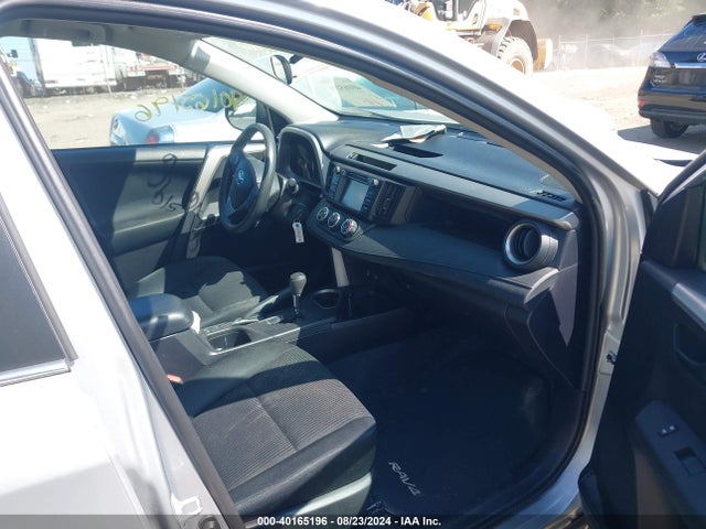 Toyota RAV4 LE 2016 2T3BFREV6GW520225 Image 5