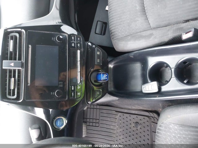 Toyota Prius Two Eco 2016 JTDKARFU3G3004993 Image 11
