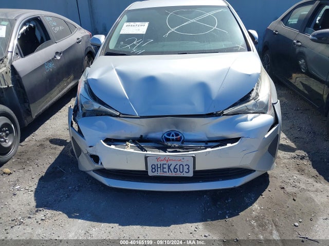 Toyota Prius Two Eco 2016 JTDKARFU3G3004993 Image 13