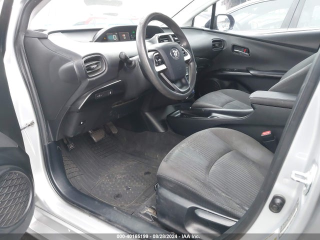 Toyota Prius Two Eco 2016 JTDKARFU3G3004993 Image 18