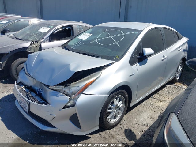 Toyota Prius Two Eco 2016 JTDKARFU3G3004993 Image 2