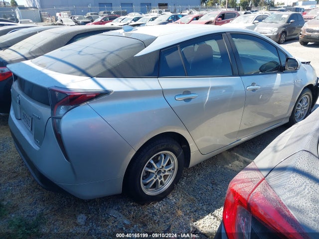 Toyota Prius Two Eco 2016 JTDKARFU3G3004993 Image 4