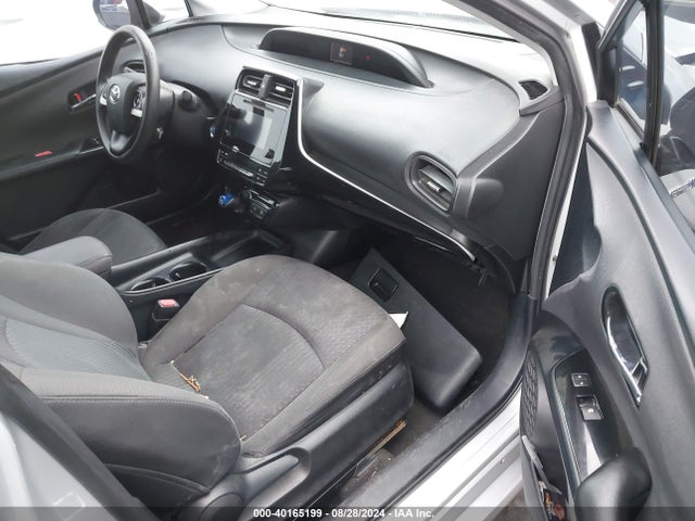 Toyota Prius Two Eco 2016 JTDKARFU3G3004993 Image 5