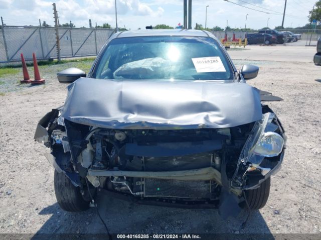 3N1CN7AP4HL810333 Nissan Versa 1.6 Sl