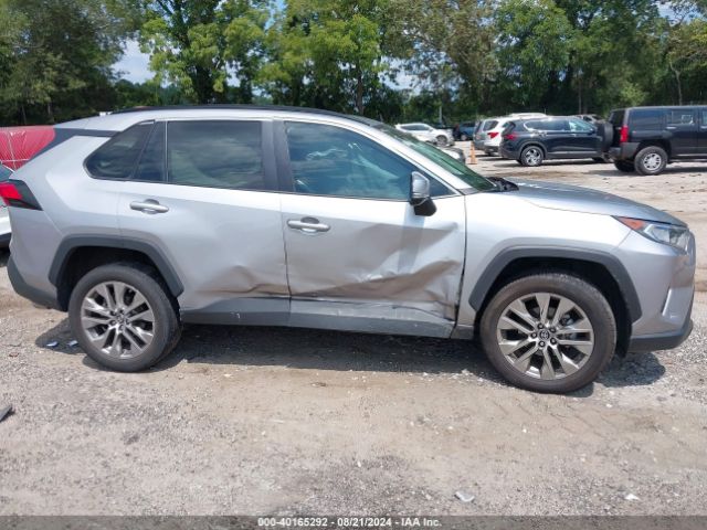 2T3C1RFV9KC008843 Toyota Rav4 Xle Premium