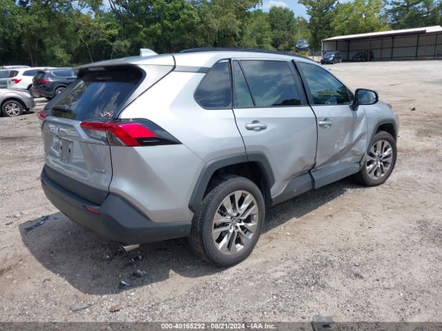 2T3C1RFV9KC008843 Toyota Rav4 Xle Premium