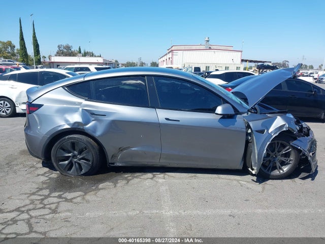 7SAYGAEE0RF124067 Tesla Model Y Long Range Dual Motor All-wheel Drive