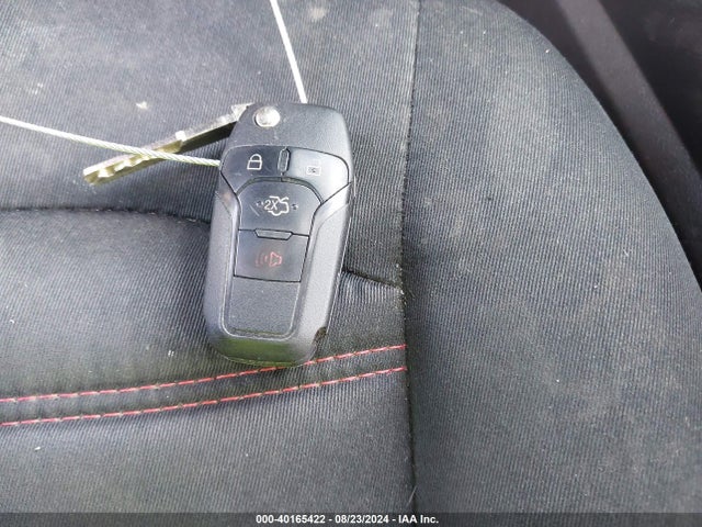 3FA6P0T9XGR230905 Ford FUSION SE
