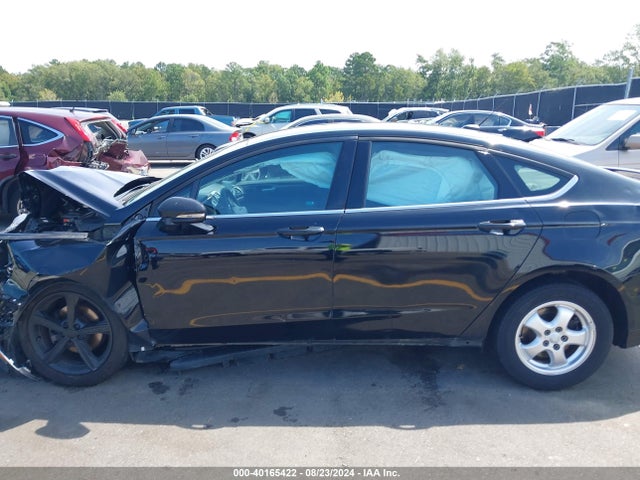 3FA6P0T9XGR230905 Ford FUSION SE