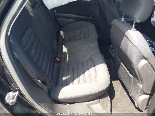 3FA6P0T9XGR230905 Ford FUSION SE