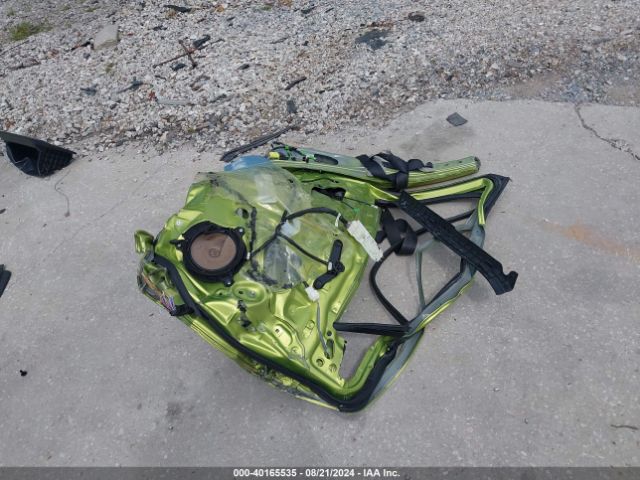 JTDKDTB30F1096768 Toyota Prius C One