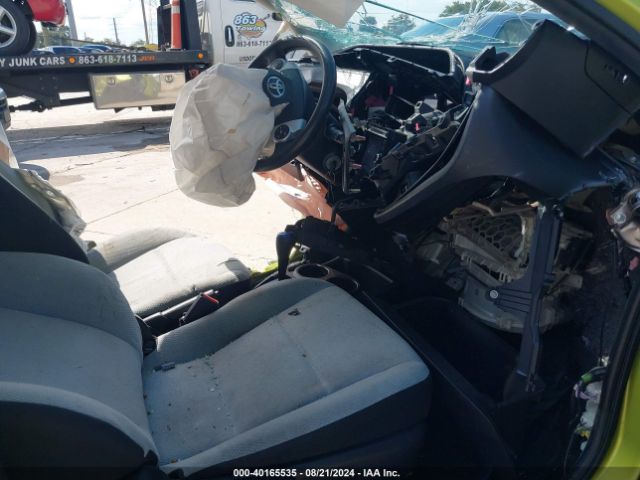JTDKDTB30F1096768 Toyota Prius C One