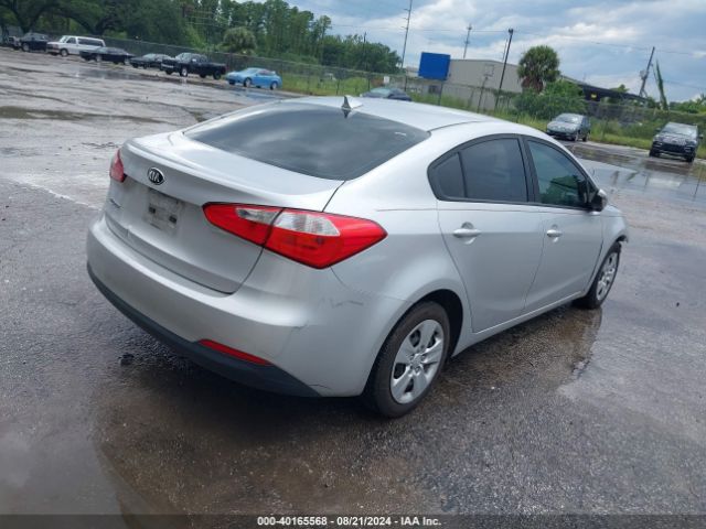 KNAFK4A66G5508143 KIA FORTE LX