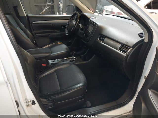 2015 MITSUBISHI OUTLANDER JA4AD3A38FZ000250 Photo 4