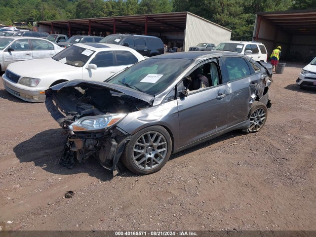 Ford FOCUS SE 2014 1FADP3F23EL425781 Image 2