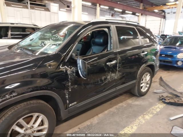 5XYKTCA6XEG540753 KIA SORENTO LX
