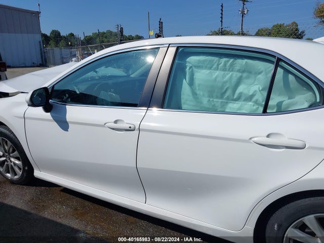 Toyota CAMRY LE 2020 4T1C11AKXLU944641 Image 13