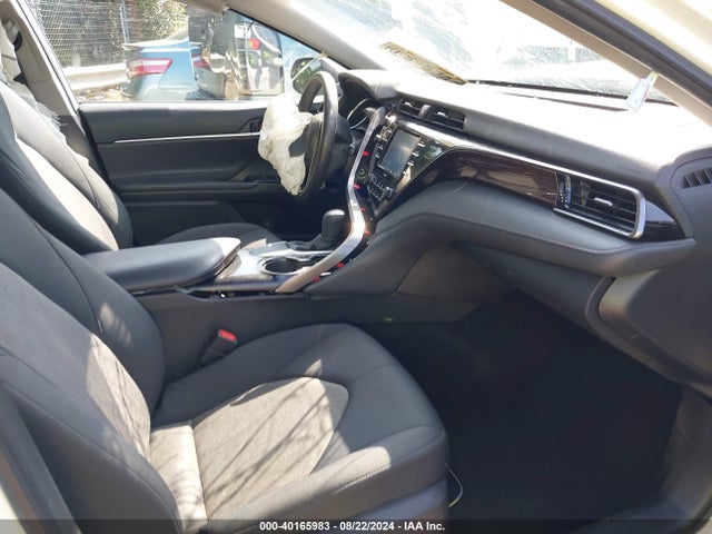 Toyota CAMRY LE 2020 4T1C11AKXLU944641 Image 5