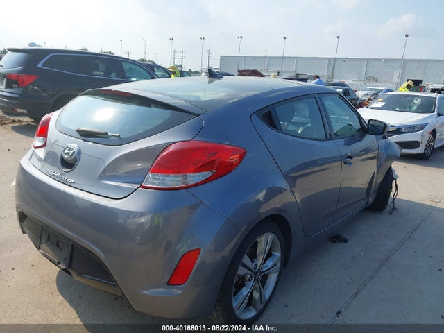 Hyundai Veloster Value Edition 2017 KMHTC6AD4HU320785 Image 4