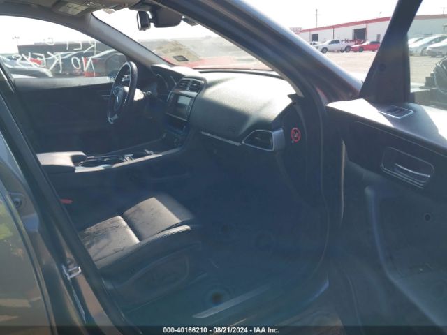 SADCJ2BV3HA898358 Jaguar F-pace 35t Premium