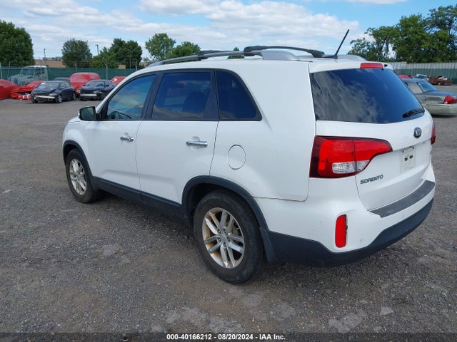 KIA Sorento Lx V6 2014 5XYKT4A70EG472140 Image 3