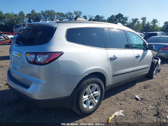 Chevrolet Traverse Ls 2017 1GNKVFKD2HJ320396 Image 4