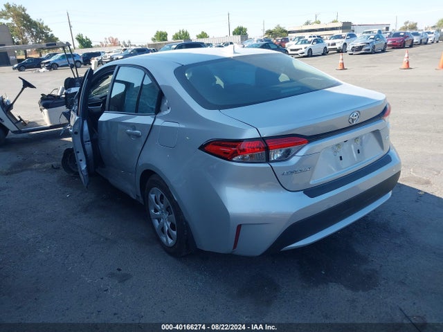 Toyota COROLLA LE 2022 5YFEPMAE8NP388501 Image 3