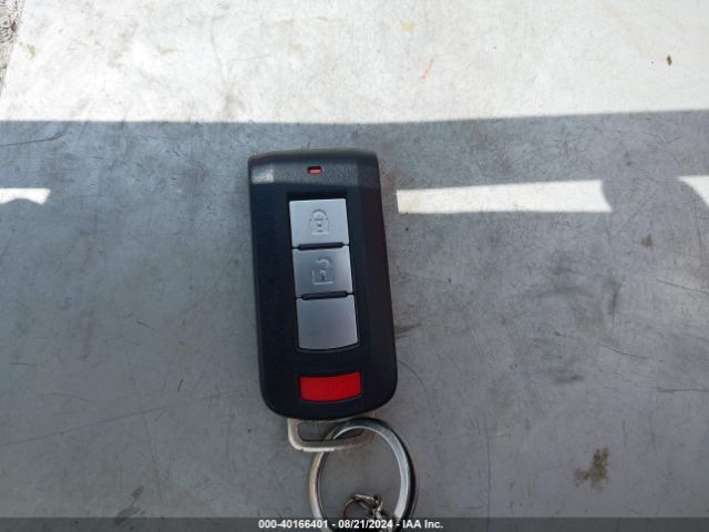 JA4AD3A34JZ036736 Mitsubishi Outlander Le