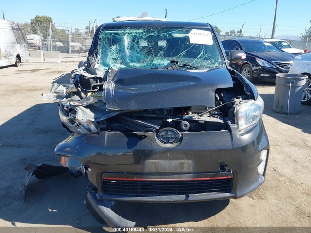 JTLZE4FE1FJ080533 Scion Xb 686 Parklan Edition