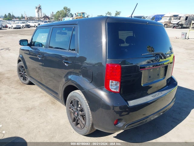 JTLZE4FE1FJ080533 Scion Xb 686 Parklan Edition