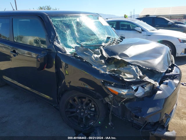 JTLZE4FE1FJ080533 Scion Xb 686 Parklan Edition