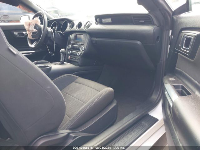 1FA6P8AM0F5358805 Ford Mustang V6
