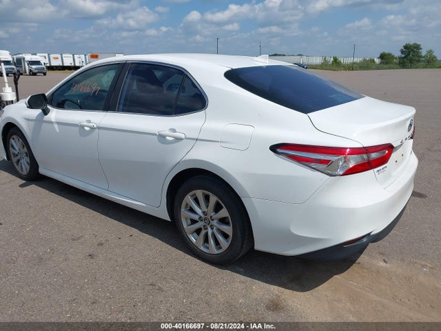 Toyota CAMRY LE 2019 4T1B11HK0KU776203 Image 3