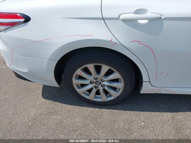 Toyota CAMRY LE 2019 4T1B11HK0KU776203 Image 6