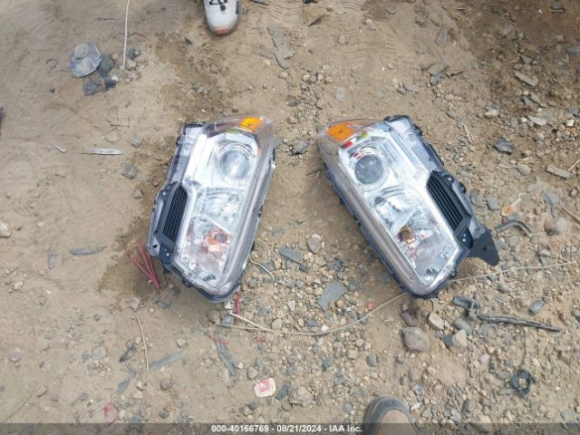 3TYAX5GN1NT063986 Toyota Tacoma Sr