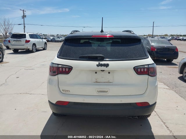 3C4NJCBB3KT614579 Jeep Compass Altitude Fwd