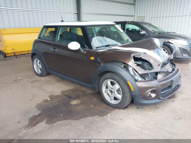2011 MINI COOPER WMWSU3C59BT095792 Photo 0