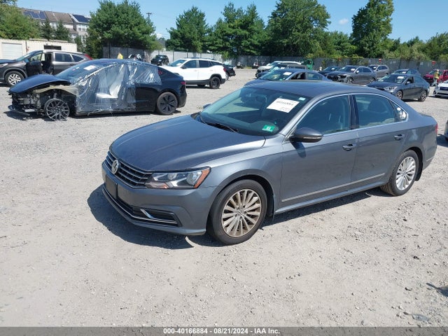 1VWBT7A31GC034827 Volkswagen Passat 1.8t Se