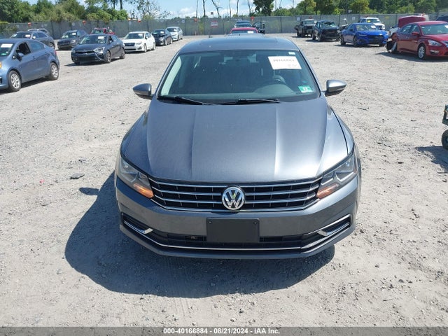 1VWBT7A31GC034827 Volkswagen Passat 1.8t Se