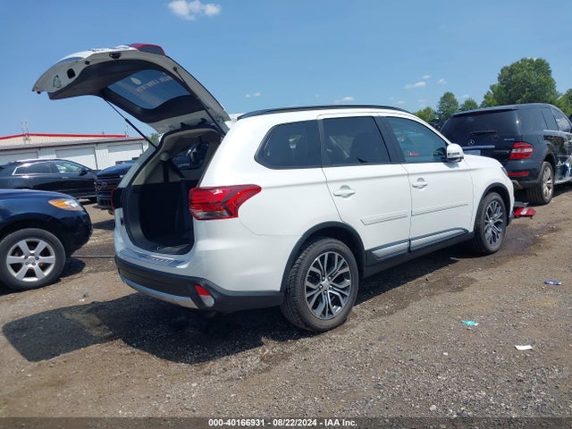 2016 MITSUBISHI OUTLANDER JA4AD3A33GZ003865 Photo 3