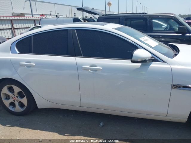 SAJAR4BG9HA966740 Jaguar Xe 25t