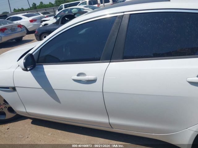 SAJAR4BG9HA966740 Jaguar Xe 25t