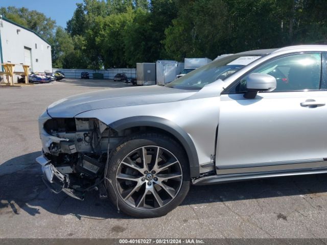 YV4A22NL3H1007749 Volvo V90 Cross Country T6