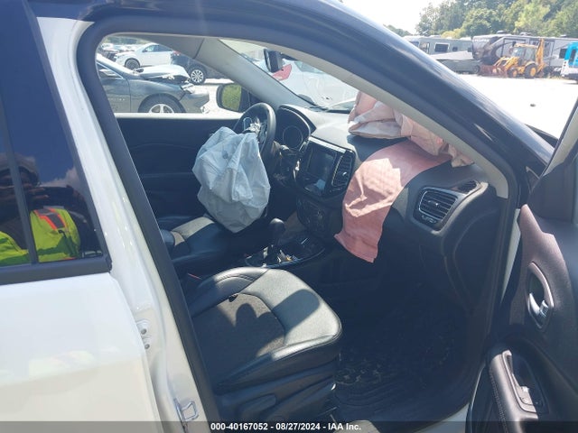 3C4NJCBB2MT523256 Jeep Compass Altitude Fwd