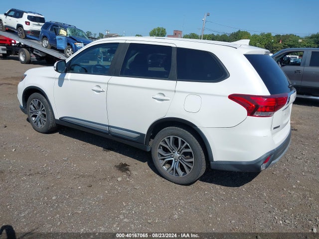 2017 MITSUBISHI OUTLANDER JA4AZ3A3XHZ027485 Photo 2