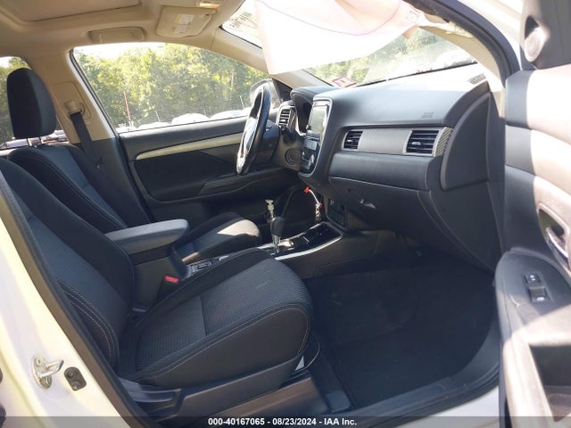 2017 MITSUBISHI OUTLANDER JA4AZ3A3XHZ027485 Photo 4