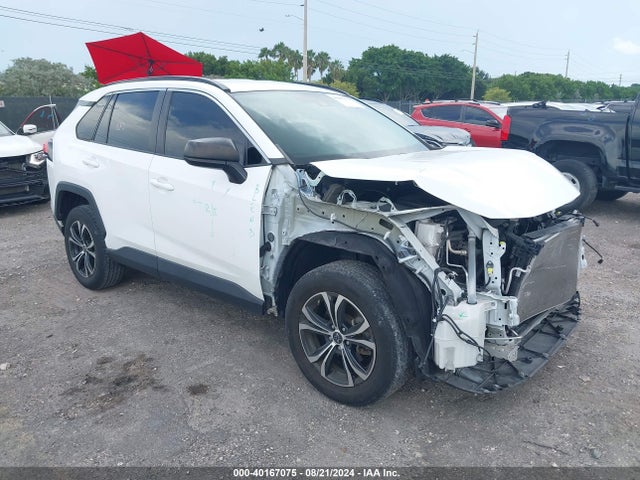 Toyota RAV4 LE 2019 2T3H1RFV1KC020829 Image 1