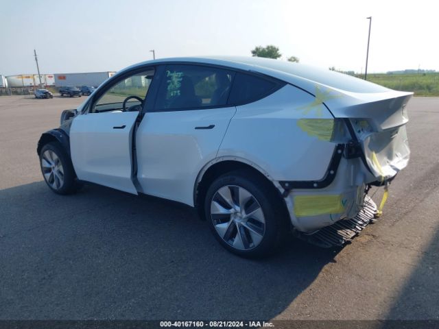 2023 TESLA MODEL Y 7SAYGDEE9PA179807 Photo 2
