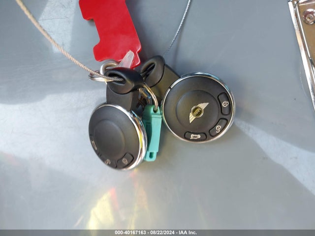 2011 MINI COOPER WMWSU3C54BT183441 Photo 10